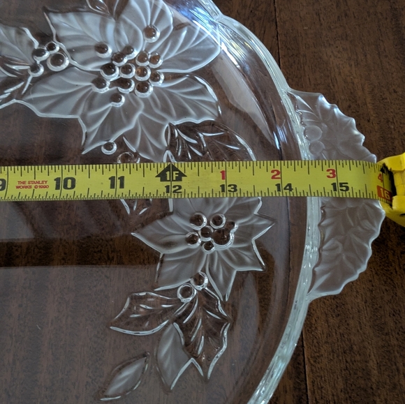 Mikasa Leaded Crystal Serving Platter. Poinsetta Design. Beautiful Condition. - Picture 8 of 10